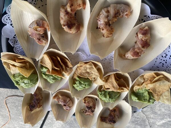 Appetizer Platter — Shrimp & Guacamole Boats